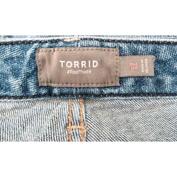 NEW! Torrid Distressed Denim Jean Shorts High Rise Blue SZ 12 - Picture 9 of 10